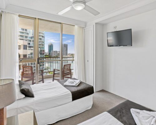 surfer-paradise-resort-deluxe-apartments (7)