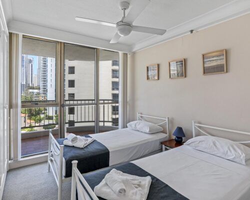 surfer-paradise-resort-standard-apartments (4)